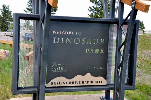 Welcome to Dinosuar Park sign